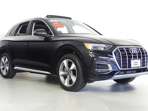 Used 2023 Audi Q5 2.0T Premium w/ Convenience Package image 4