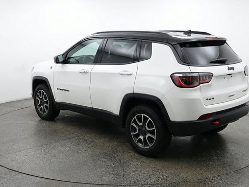 Used 2025 Jeep Compass Trailhawk AWD/4WD image 6