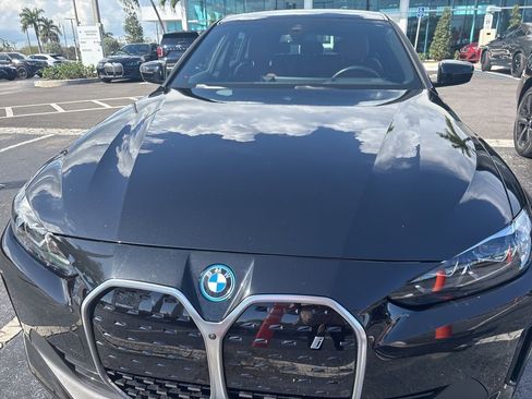 Used 2023 BMW i4 eDrive35 w/ Premium Package image 7