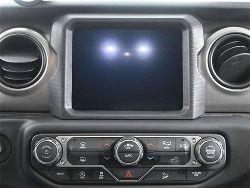 Used 2020 Jeep Wrangler Sport image 24