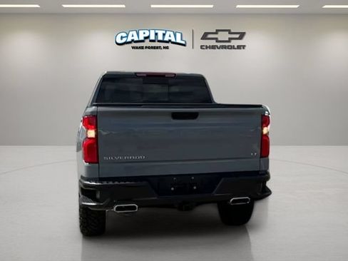 Used 2024 Chevrolet Silverado 1500 LT Trail Boss w/ Convenience Package II AWD/4WD image 4