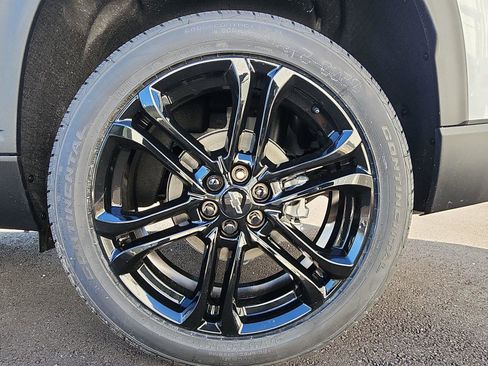 New 2026 Chevrolet Traverse LT w/ Driver Confidence Package image 9