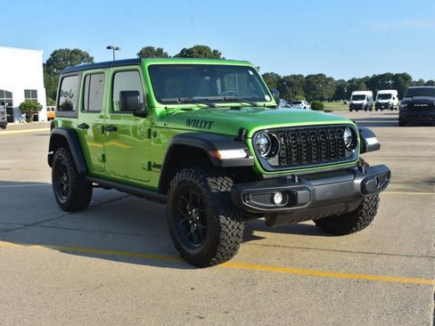 Used 2025 Jeep Wrangler Unlimited Sport AWD/4WD image 3