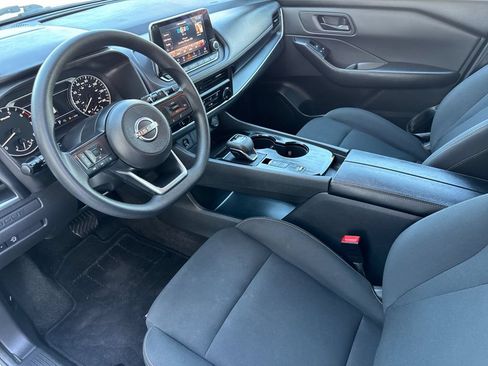 Used 2024 Nissan Rogue S FWD image 9