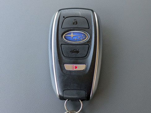 Certified 2025 Subaru Crosstrek 2.0i Premium image 32