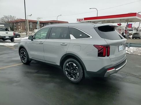Used 2025 Kia Sorento S w/ Panoramic Sunroof Package image 32