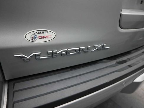 Used 2019 GMC Yukon XL SLT image 12