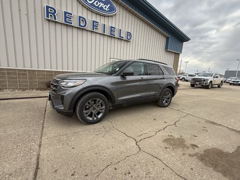 New 2026 Ford Explorer Active w/ Active Comfort Package AWD/4WD image 2