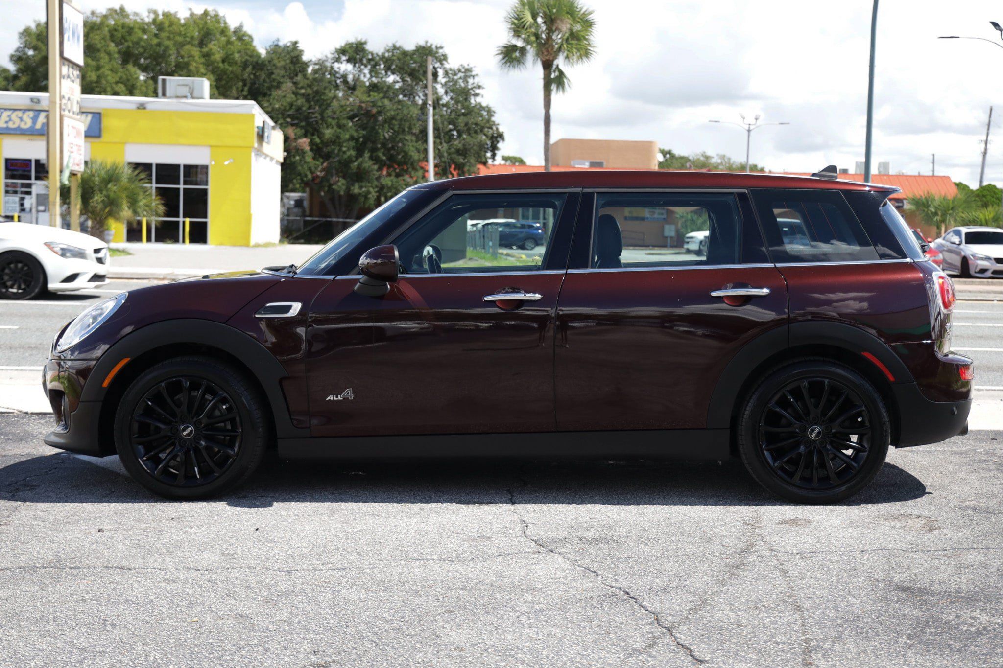 Used 2017 MINI Cooper Clubman ALL4 AWD/4WD image 4