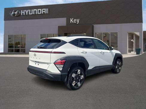 Used 2024 Hyundai Kona SEL AWD/4WD image 4