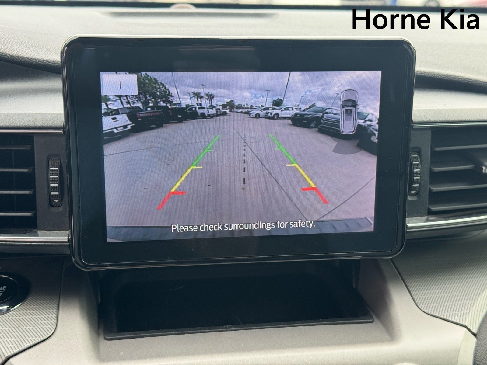 Used 2022 Ford Explorer XLT w/ Equipment Group 202A RWD image 23