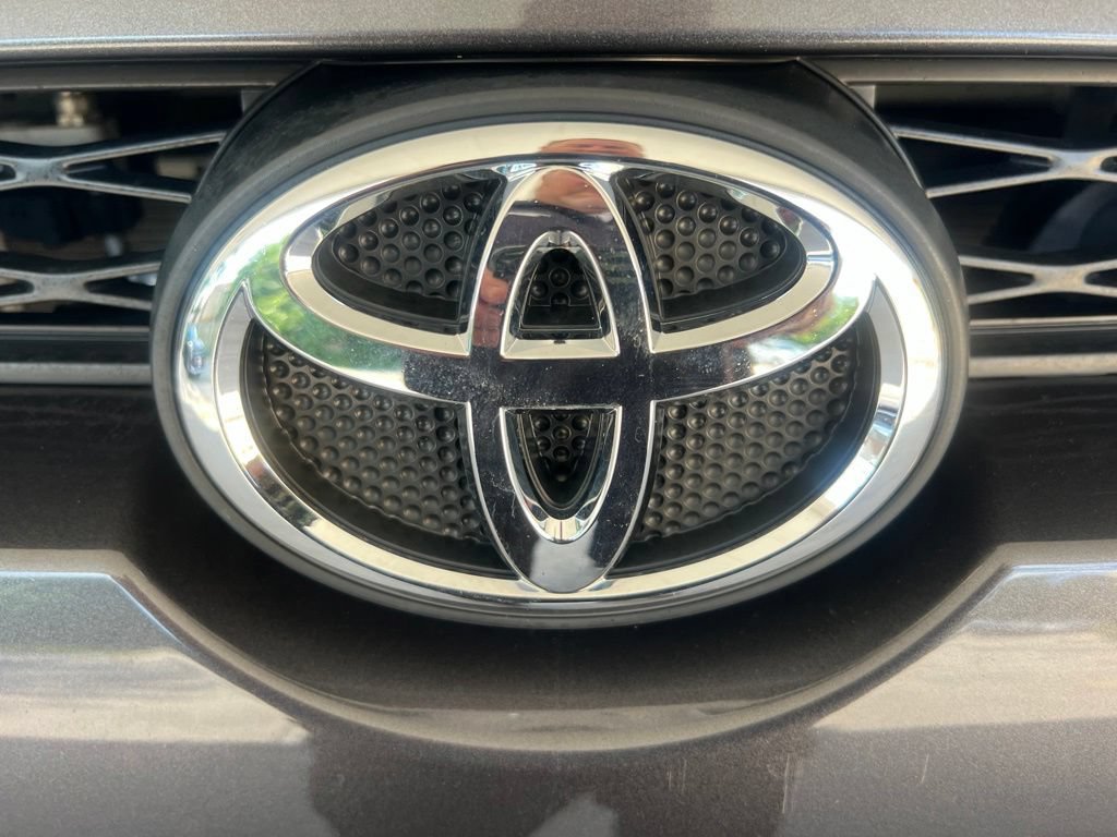 Used 2018 Toyota 4Runner SR5 Premium AWD/4WD image 29