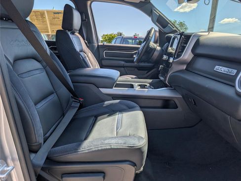Used 2022 RAM 1500 Big Horn AWD/4WD image 12