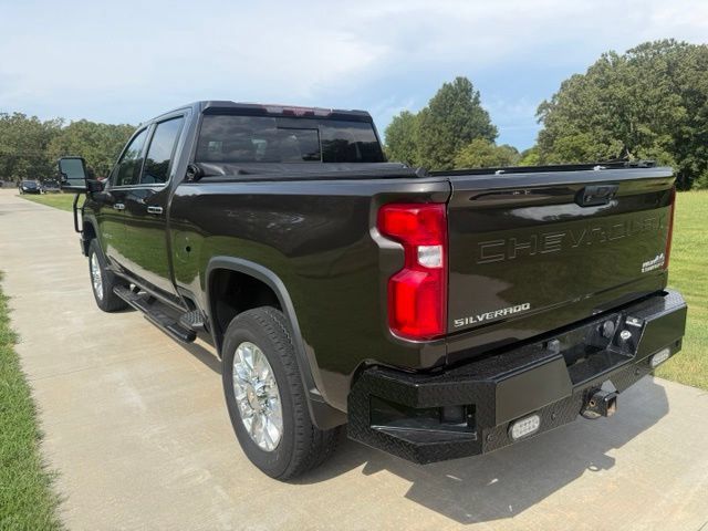 Used 2021 Chevrolet Silverado 2500 High Country w/ Technology Package AWD/4WD image 3