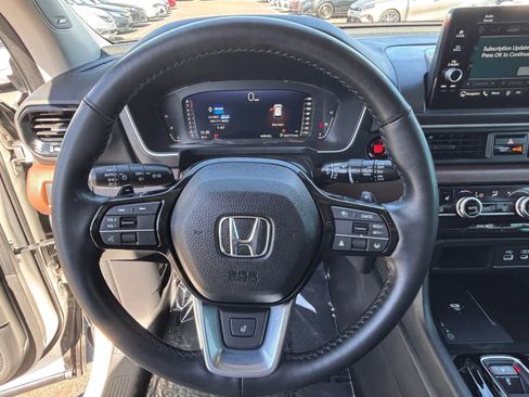 Used 2023 Honda Pilot Elite image 24