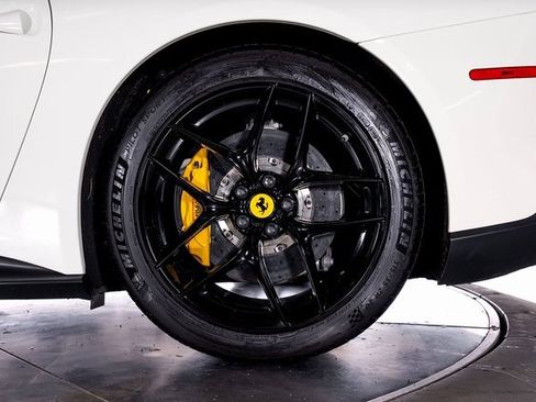 Used 2015 Ferrari F12 Berlinetta image 19