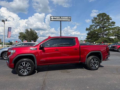 Used 2022 GMC Sierra 1500 AT4 w/ AT4 Premium Package AWD/4WD image 1