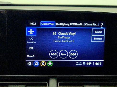 Used 2024 Chevrolet Trax RS image 18