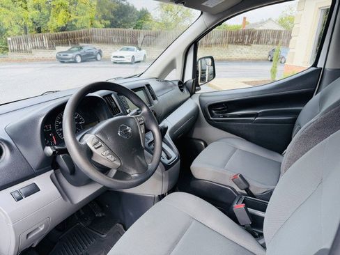 Used 2021 Nissan NV200 S image 5