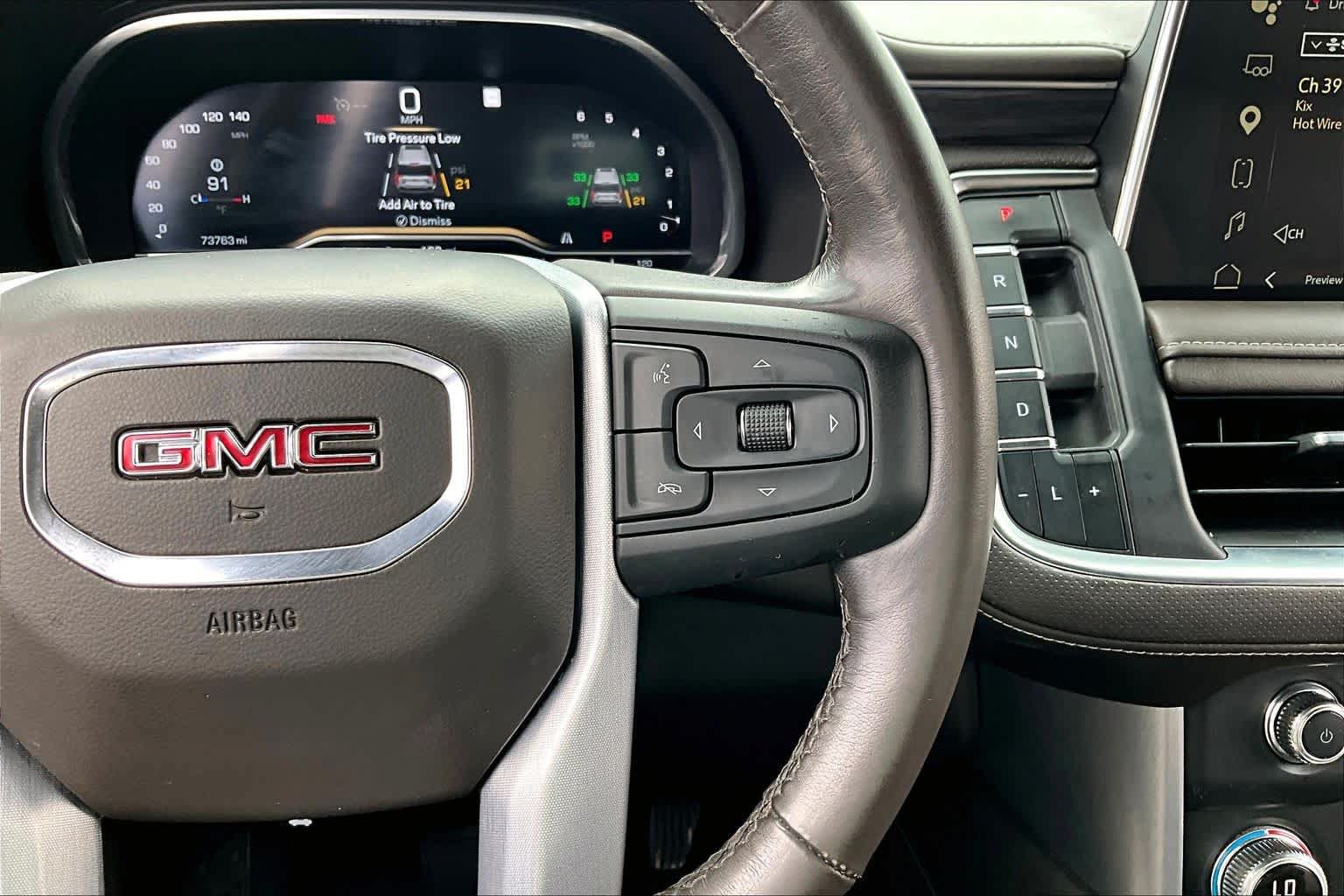 Used 2022 GMC Yukon SLT w/ SLT Premium Package RWD image 25