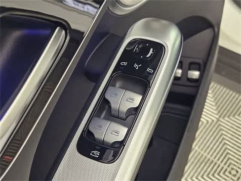 Certified 2025 Mercedes-Benz GLC 350e 4MATIC image 17