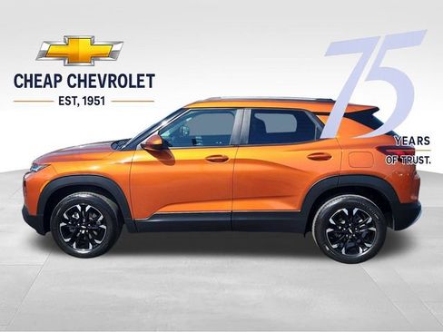 Used 2022 Chevrolet TrailBlazer LT w/ Driver Confidence Package AWD/4WD image 3