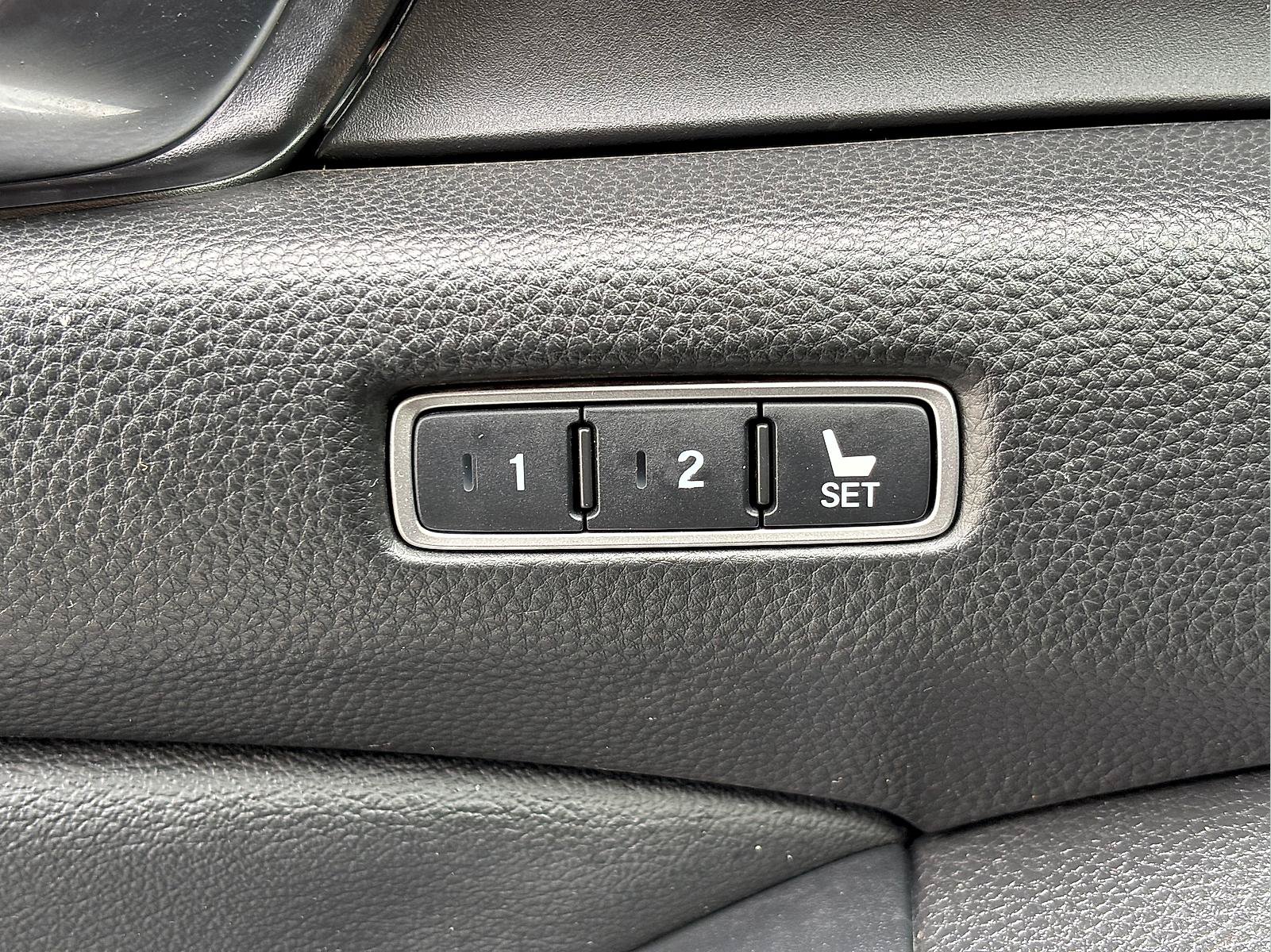 Certified 2019 Honda Accord Touring image 17