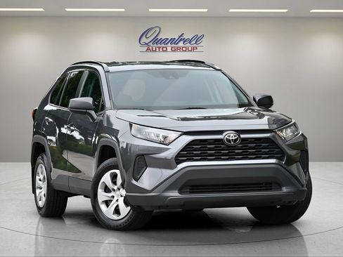 Used 2021 Toyota RAV4 LE AWD/4WD image 1