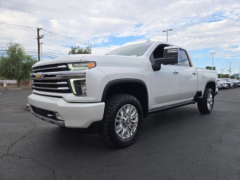 Used 2022 Chevrolet Silverado 2500 High Country w/ Z71 Off-Road Package AWD/4WD image 2