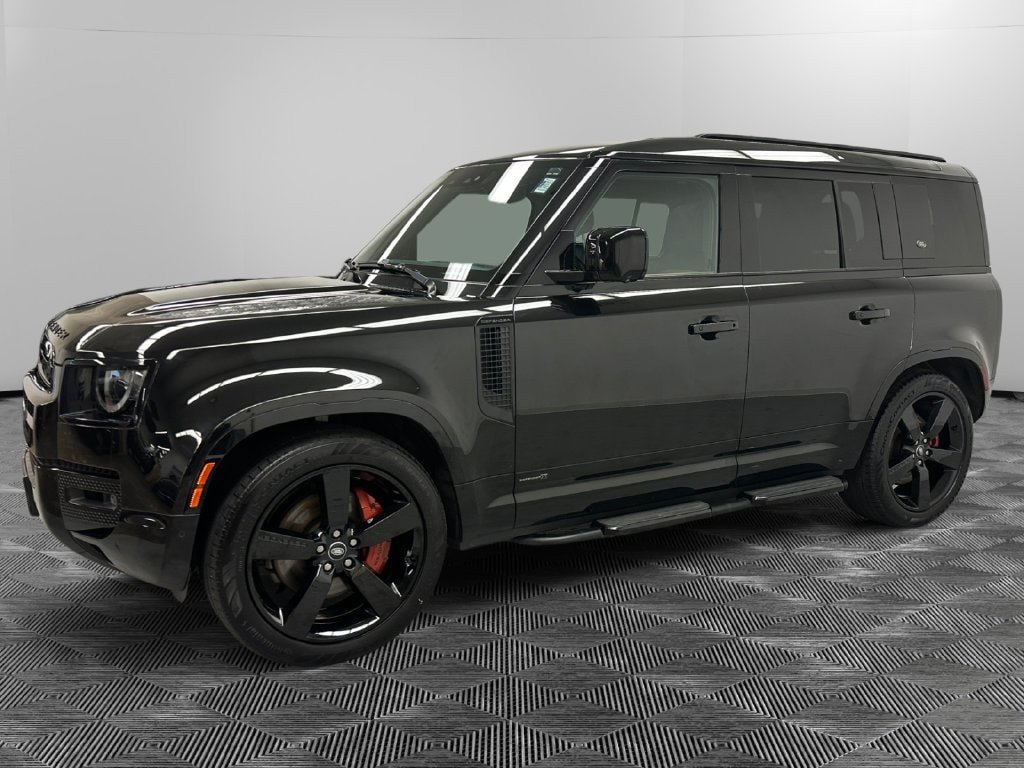 Used 2024 Land Rover Defender 110 X AWD/4WD image 2