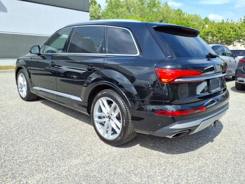 Used 2025 Audi Q3 2.0T Premium Plus w/ Premium Plus Package AWD/4WD image 8