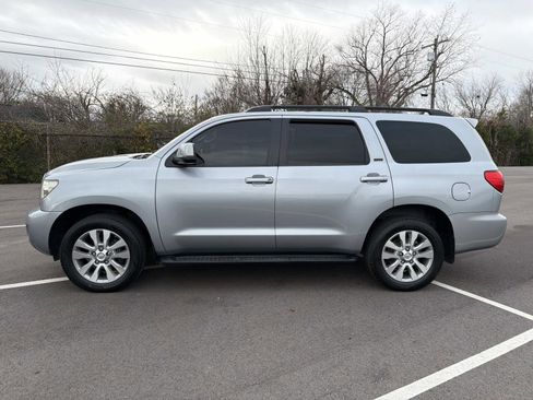 Used 2015 Toyota Sequoia SR5 image 16
