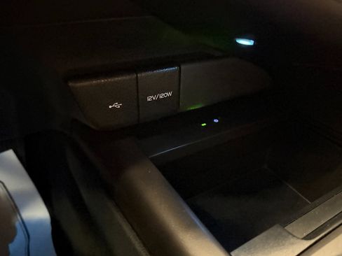 Used 2023 Toyota Camry XSE image 16