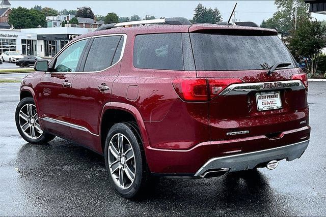 Used 2017 GMC Acadia Denali w/ Technology Package AWD/4WD image 4