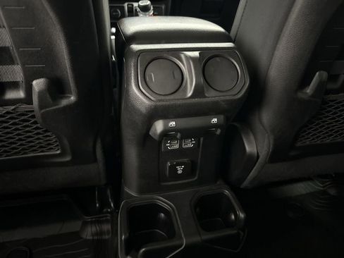 Used 2021 Jeep Wrangler Unlimited Rubicon image 22