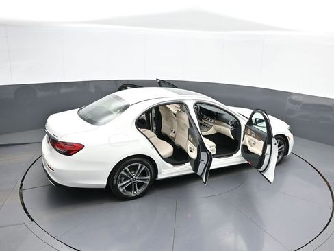 Used 2023 Mercedes-Benz E 350 4MATIC Sedan w/ Premium Package image 46