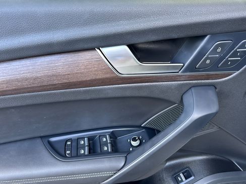 Used 2023 Audi Q5 2.0T Premium Plus w/ Premium Plus Package image 10