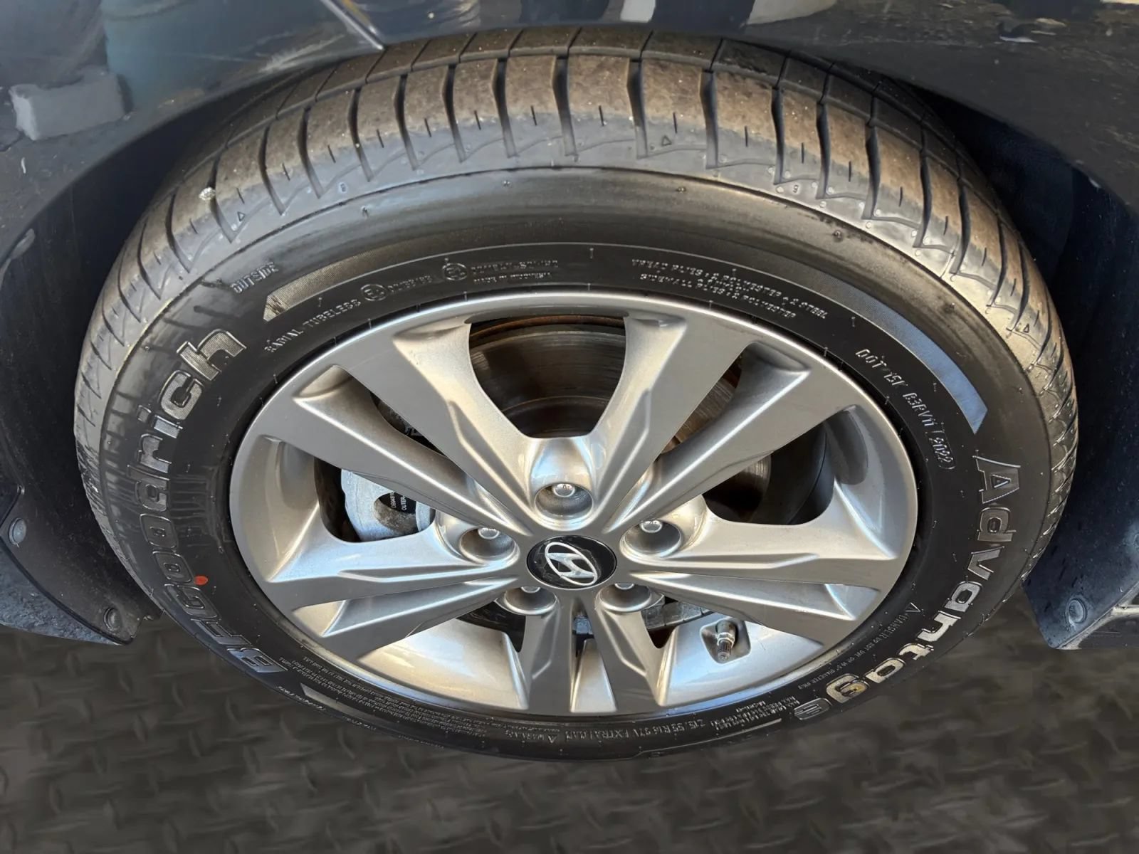 Used 2017 Hyundai Elantra SE FWD image 33