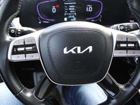 Used 2025 Kia Telluride S AWD/4WD image 18