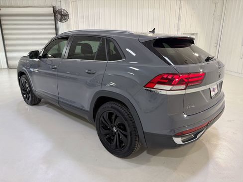Used 2022 Volkswagen Atlas Cross Sport SE FWD image 25