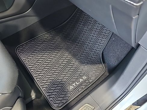 New 2026 Volkswagen Atlas SEL Premium R-Line image 14