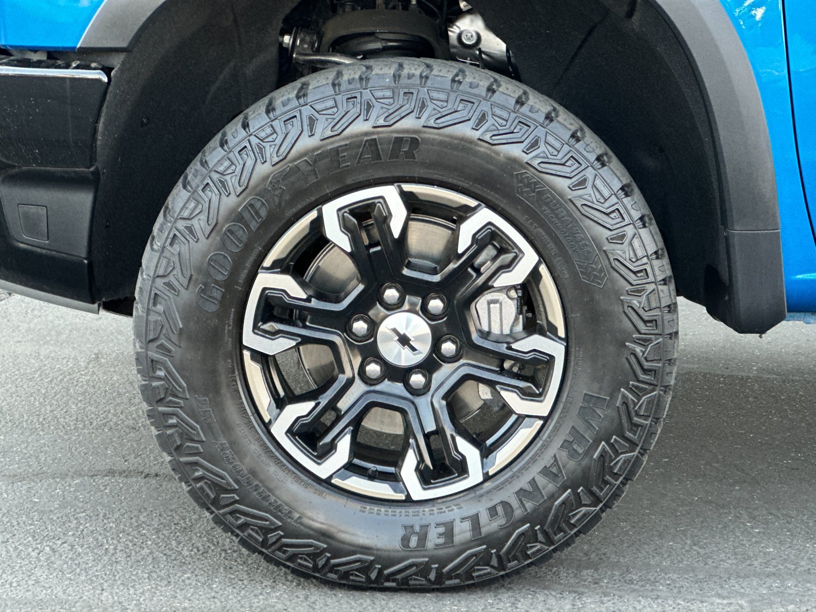 Used 2022 Chevrolet Silverado 1500 ZR2 w/ Technology Package AWD/4WD image 25