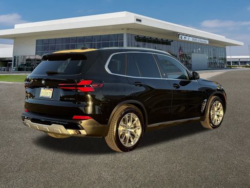 Used 2026 BMW X5 xDrive50e w/ Executive Package image 11