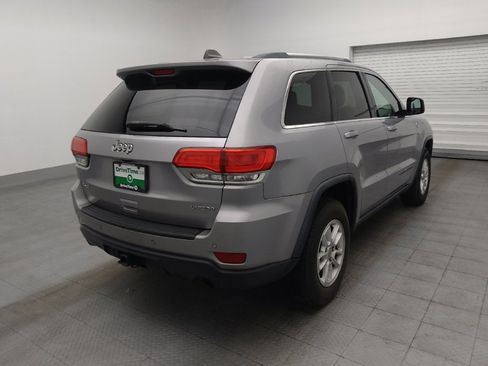 Used 2019 Jeep Grand Cherokee Laredo AWD/4WD image 9
