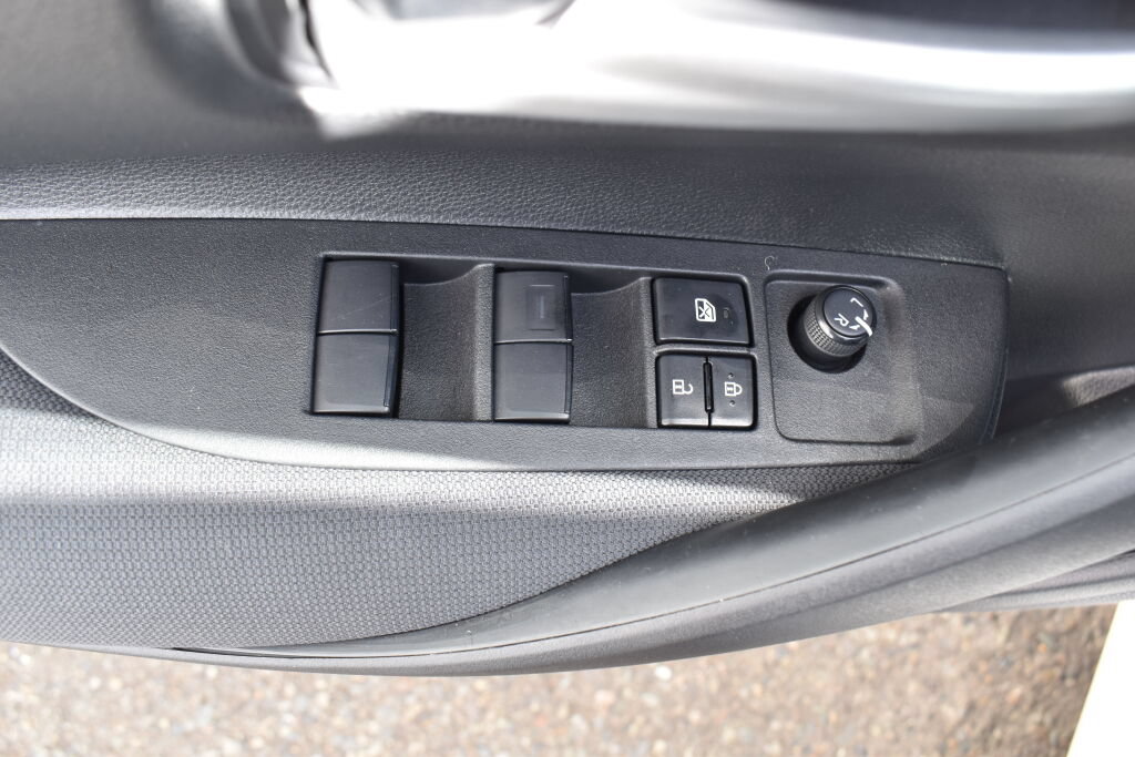 Certified 2021 Toyota Corolla LE w/ Carpet Mat Package (TMS) FWD image 16