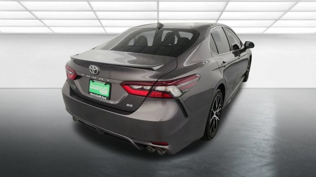 Used 2024 Toyota Camry SE FWD image 7