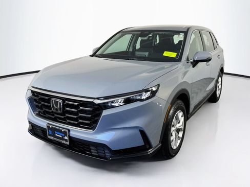 Used 2024 Honda CR-V LX image 3
