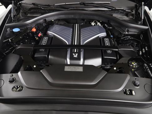 Used 2024 Rolls-Royce Cullinan Black Badge image 93