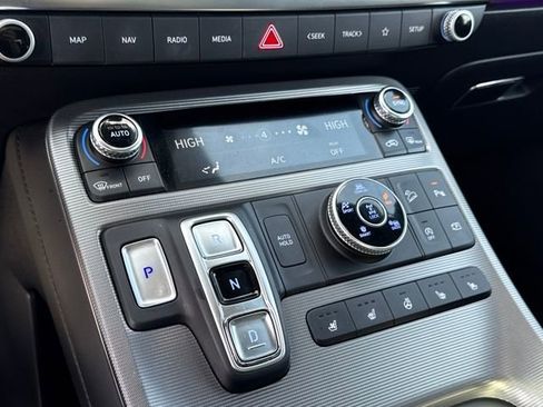 Used 2024 Hyundai Palisade Calligraphy image 24