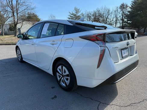 Used 2016 Toyota Prius Two image 6
